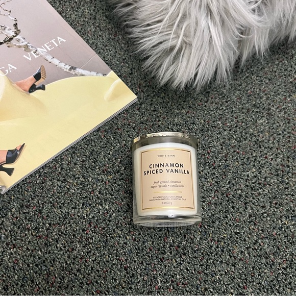 WHITE BARN Cinnamon Spiced Vanilla Scented Candle Cute Home Decor Accessory 8 oz - Picture 7 of 13